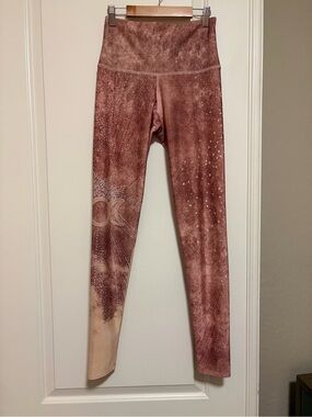 🌙🧘🏽‍♀️✨Onzie Pink Gradient Moon Astrology Yoga Leggings✨🪷🌙